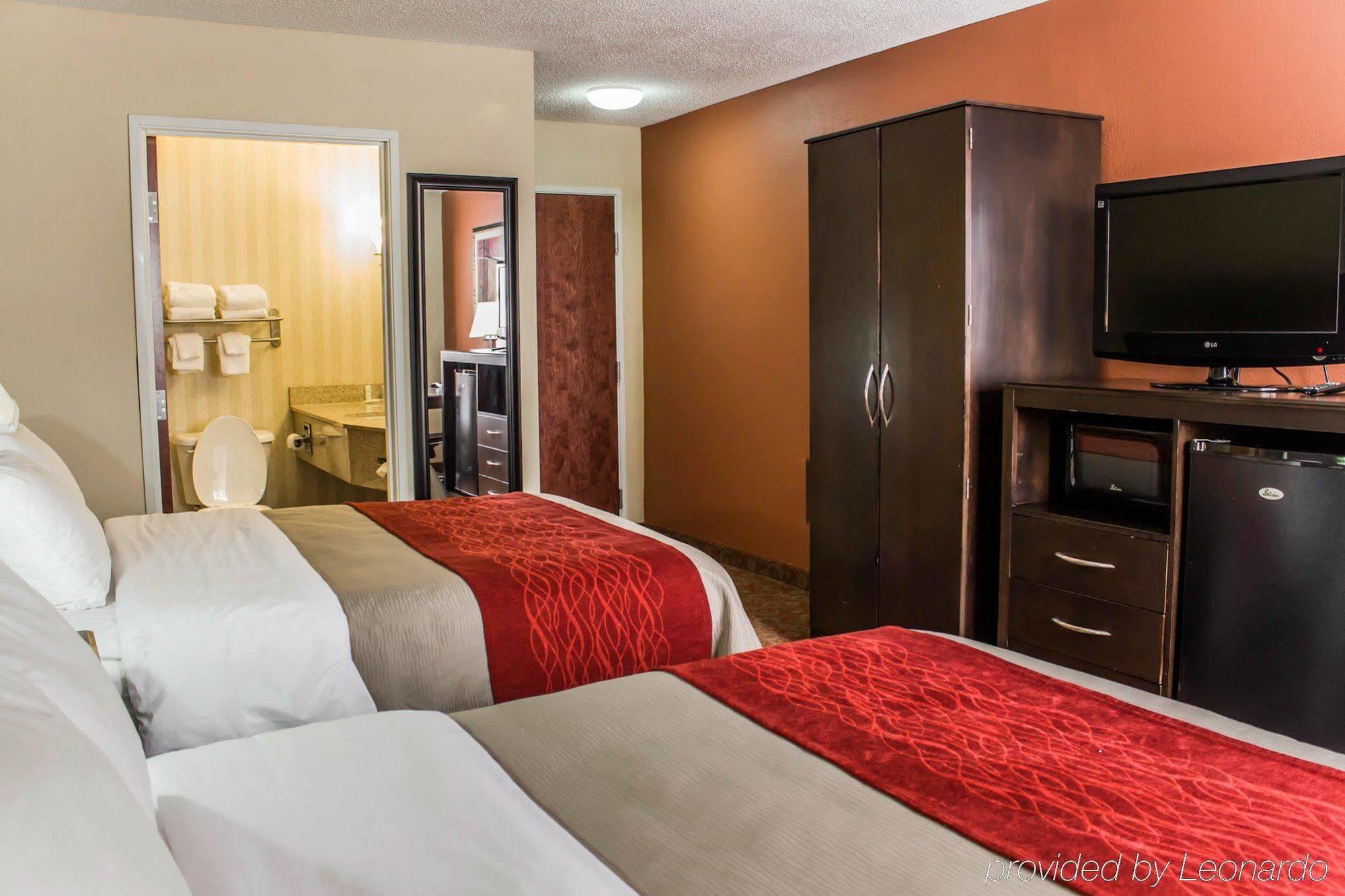 Quality Inn Raleigh Downtown Exterior photo