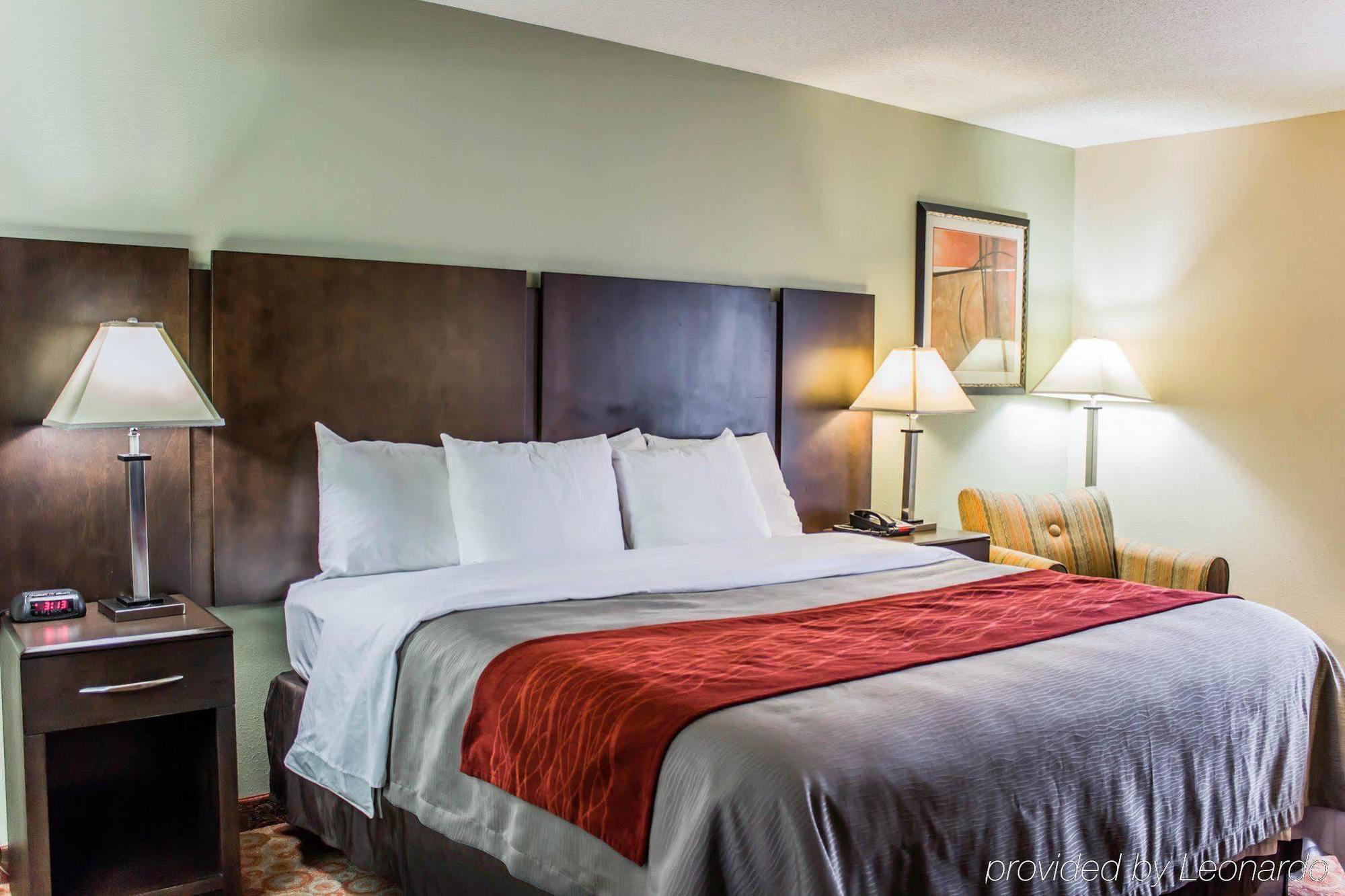 Quality Inn Raleigh Downtown Exterior photo